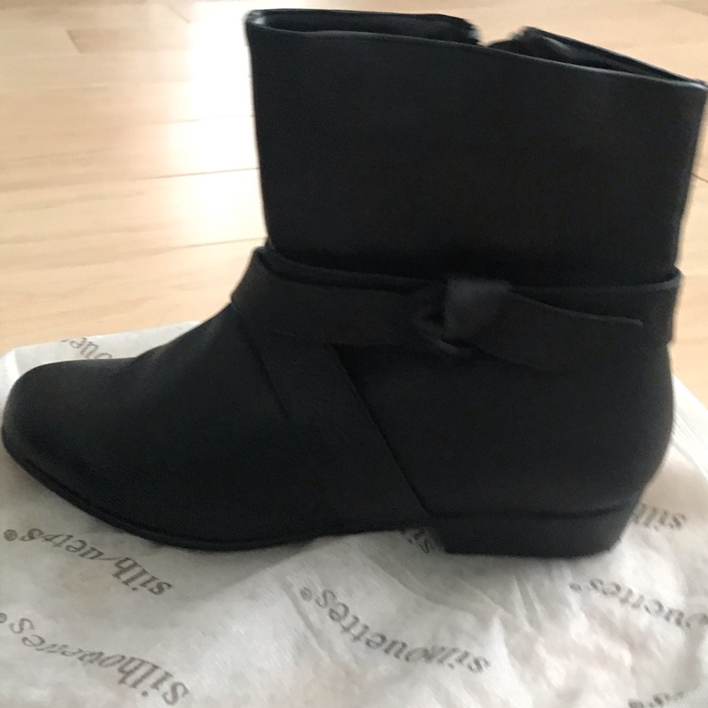 Womens pleather ankle boots